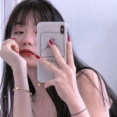 红衣小女孩